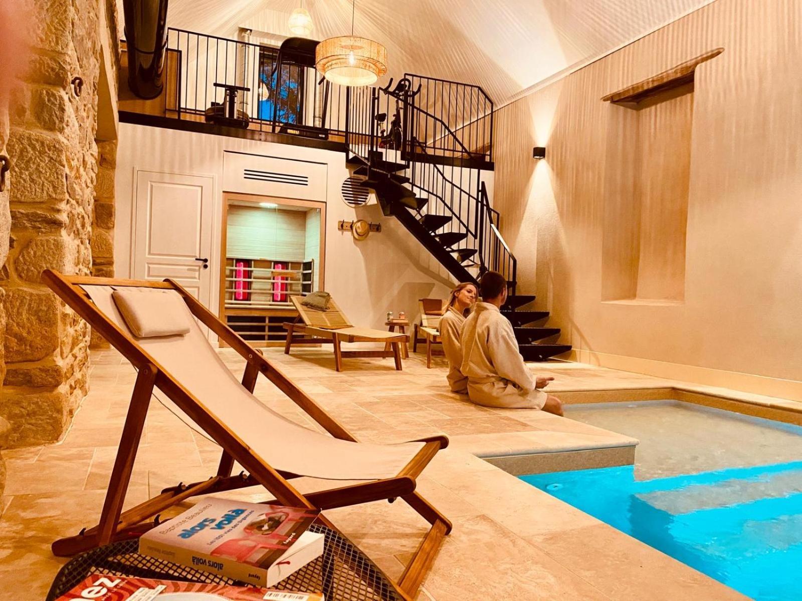 Le Domaine De Soani - Piscine Interieure, Jacuzzis & Sauna Adult Only Saint-Évarzec Eksteriør bilde